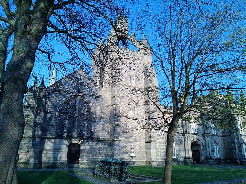 File:Kings College, University of Aberdeen.jpg