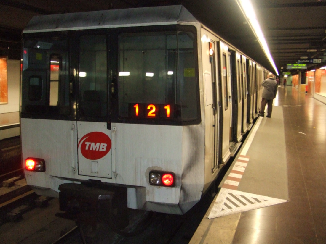 Hospital de Bellvitge station