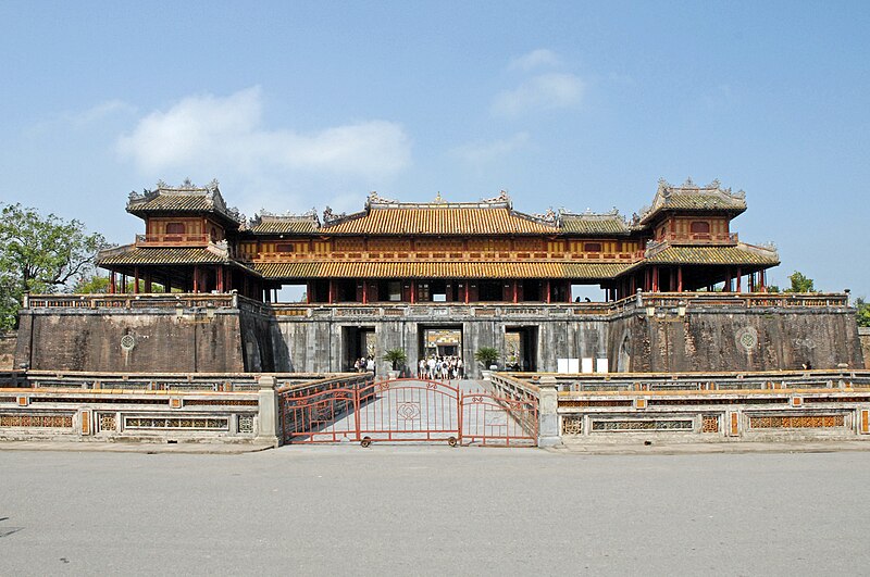 File:La porte du midi (Cité impériale, Hué).jpg