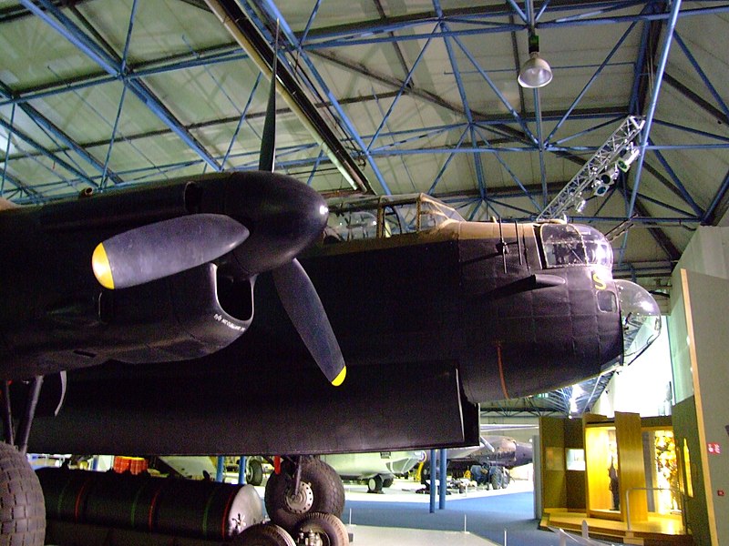 File:Lancaster R5868 at RAF Museum London Flickr 4607157939.jpg