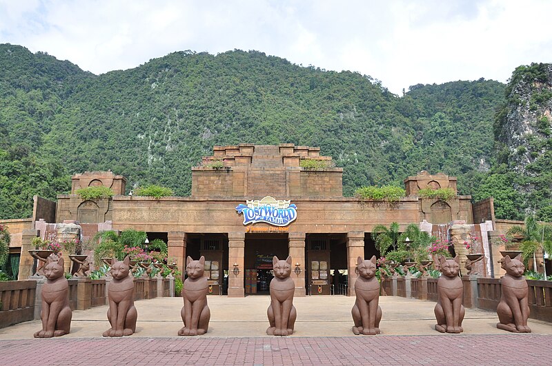 File:Lost Word of Tambun Main Entrance.JPG