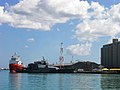 Die MCGS Vigilant, das Flaggschiff der Küstenwache von Mauritius, im Hafen von Port Louis