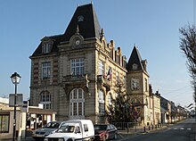 Mairie neuilly en thelle.JPG