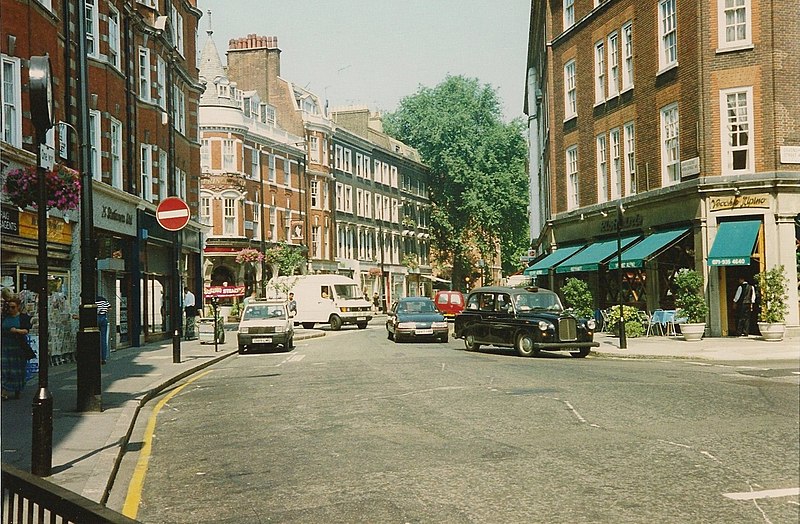 File:Marylebone High Street - geograph.org.uk - 3418132.jpg