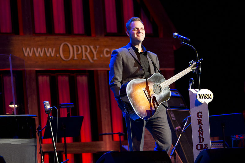 File:Matthew West Live at the Grand Ole Opry December 13, 2012.jpg