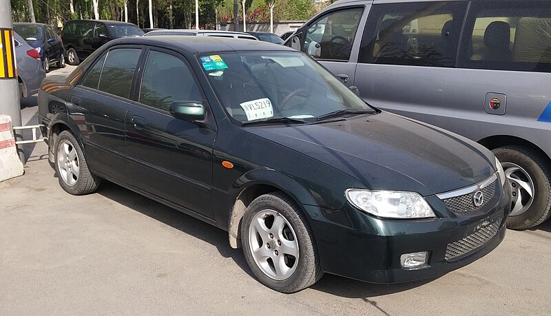 File:Mazda 323 BJ sedan China 2016-04-10.jpg