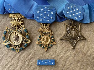 Army, Navy/Marine Corps/Coast Guard, Air Force Medaille