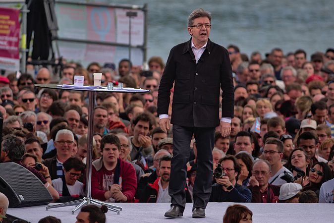 Français : Meeting politique de Jean-Luc Mélenchon à la prairie des Filtres de Toulouse, le 16 avril 2017. English: Political meeting of Jean-Luc Mélenchon in Toulouse, on 16 April 2017.