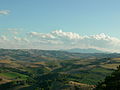 Panorama che si ammira da Montefabbri, all'orizzonte si noti Urbino e il Monte Nerone