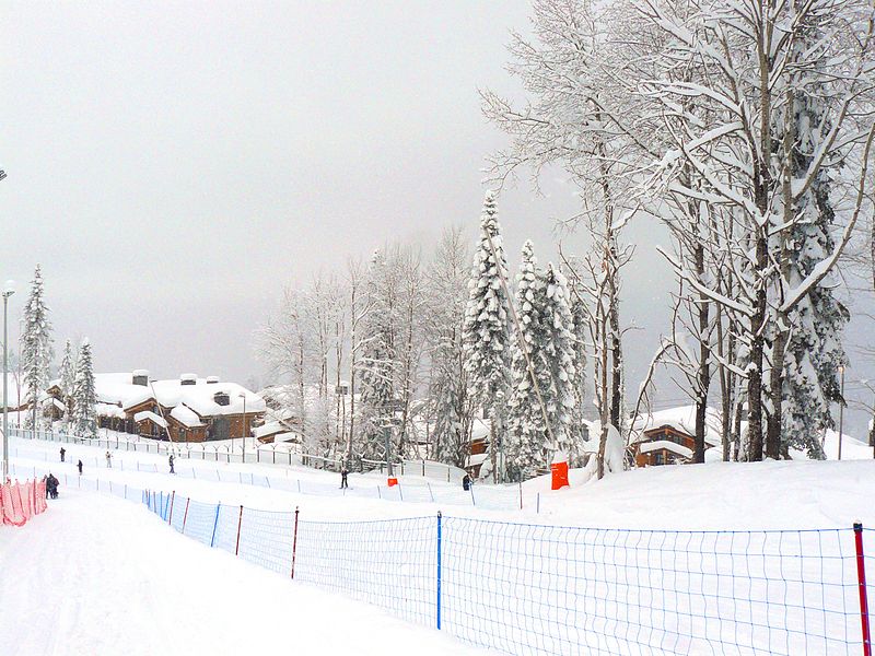 File:Mountain Ridge in the Olympic village Psekhako 3.JPG