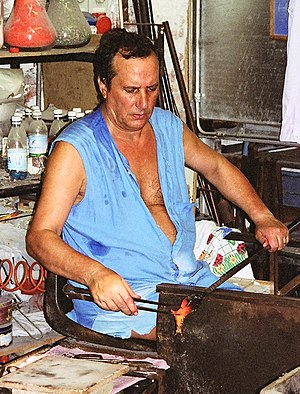 Murano glassmaker.jpg