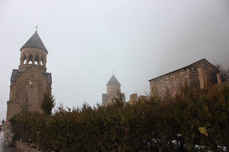 File:Noravank monastery, 13th-century (121).jpg