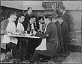 Normaliens à table en 1900.