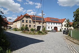 Obergneus, Dorfstraße.JPG