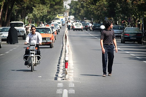 On the streets of Kashan (1483241969)