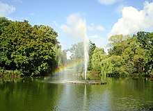 Palmengarten-Fountain with rainbow Palmengartenfontane mit Regenbogen.jpg