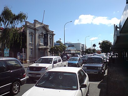 How to get to Papatoetoe South School with public transport- About the place