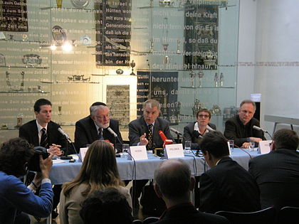 Bertrand Perz (right) at the press conference announcing the Vienna Wiesenthal Institute for Holocaust Studies in June 2006 Pelinka Vienna June 2006 016.jpg