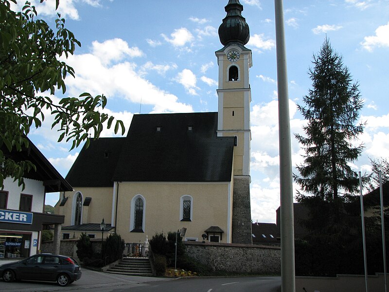 File:Pfarrkirche Mariä Himmelfahrt - Anthering.jpg