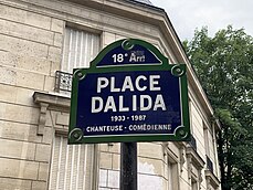 Insegna della Place Dalida, a Montmartre