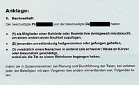 Tuntutan terhadap dua petugas polisi di kepolisian kota Zurich atas tindakan kekerasan yang memakai censor bar