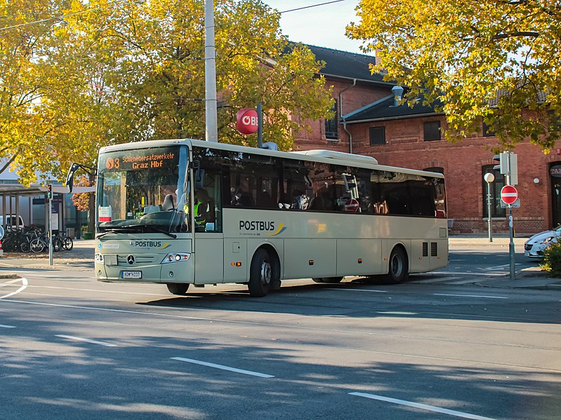 File:Postbus BD 14237 beim Ostbahnhof Graz.2.jpg