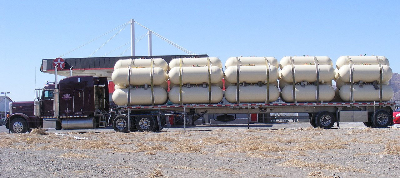 File:Propane tank truck.JPG - Wikimedia Commons