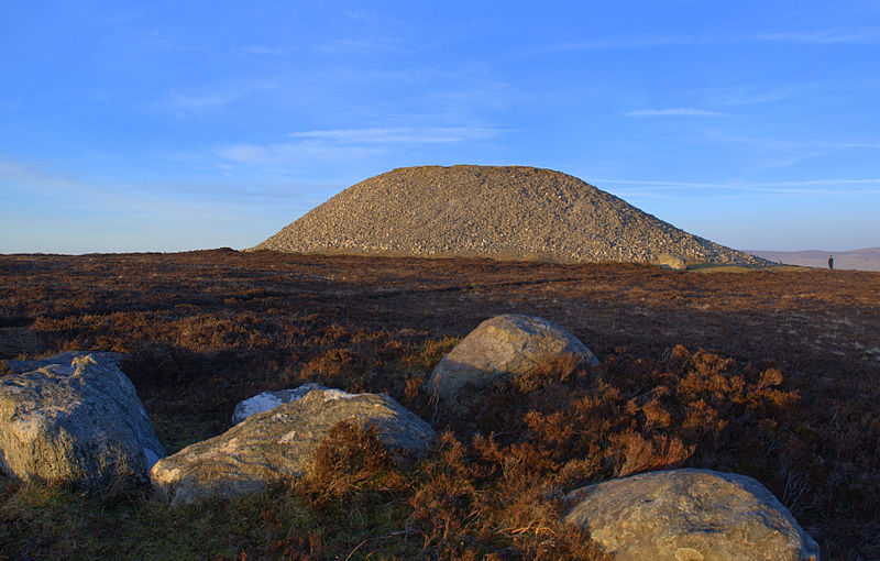 File:Queen Maeve's Rocks.jpg