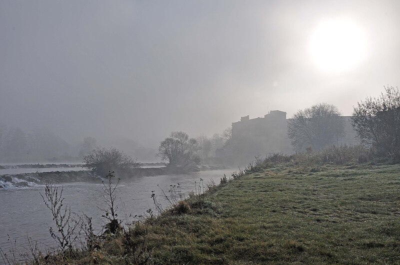 File:Ruhrtal bei nebel -7.jpg