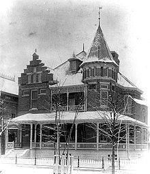 The Ruskaup-Ratcliffe House in the early 1890s. Ruskaup-Ratcliffe House Old.jpg