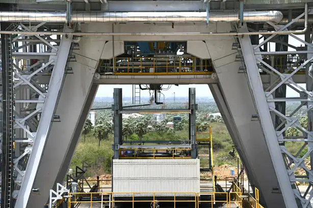 File:SCE-200 Power Head Test Article (PHTA) going through its first hot test at ISRO Propulsion Complex (IPRC), Mahendragiri, Tamil Nadu 03.webp