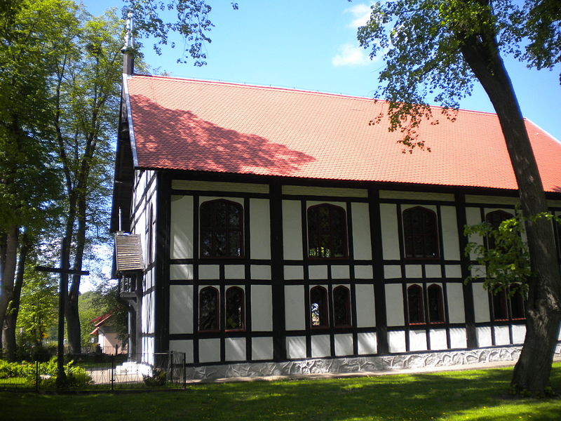 File:Setenansicht der kapelle Kraplau Kraplewo Kirche 8Mai 2012.jpg