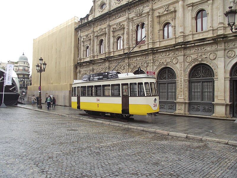 File:Sevilla old tram exp III.JPG