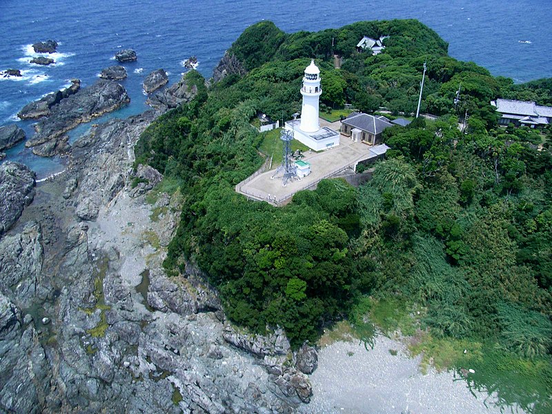 File:Shiono Misaki lighthouse 20090523 - Flickr.jpg