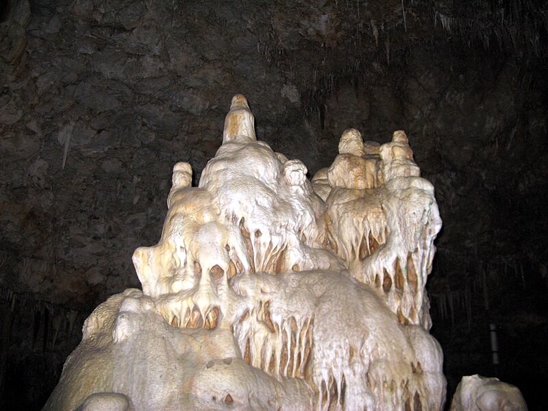 File:Soreq Cave 09.jpg