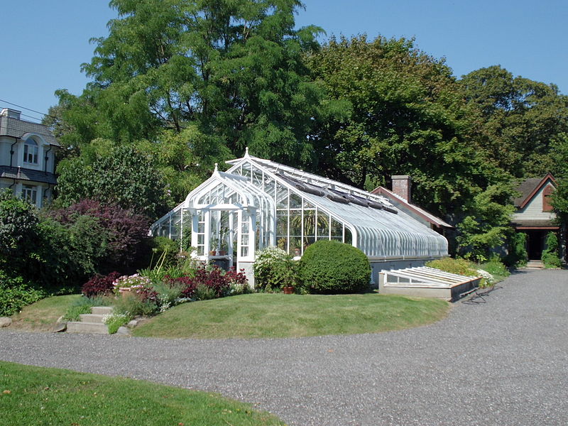 File:Spadina House Greenhouse 2012.jpg