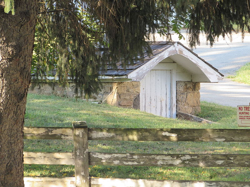 File:Springer Farm springhouse.JPG