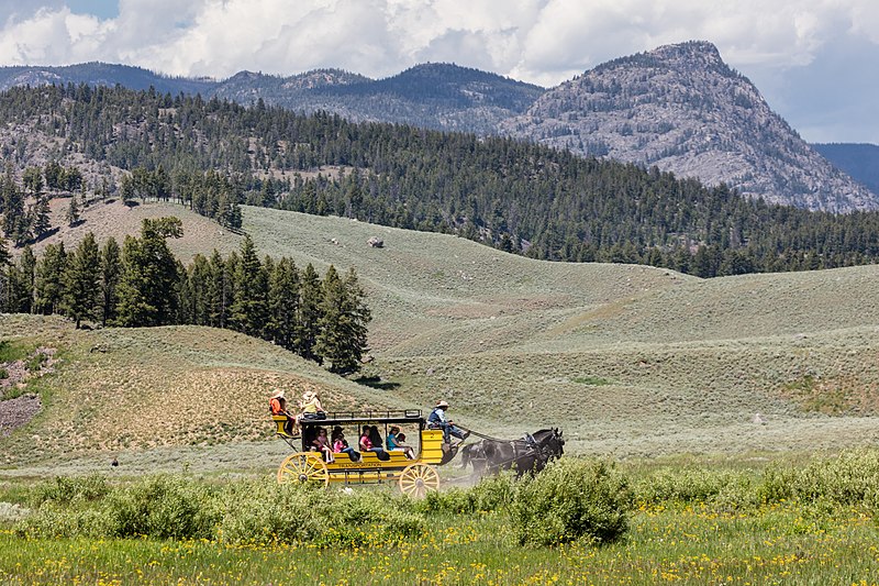 File:Stagecoach and Hellroaring Mountain (35744750005).jpg