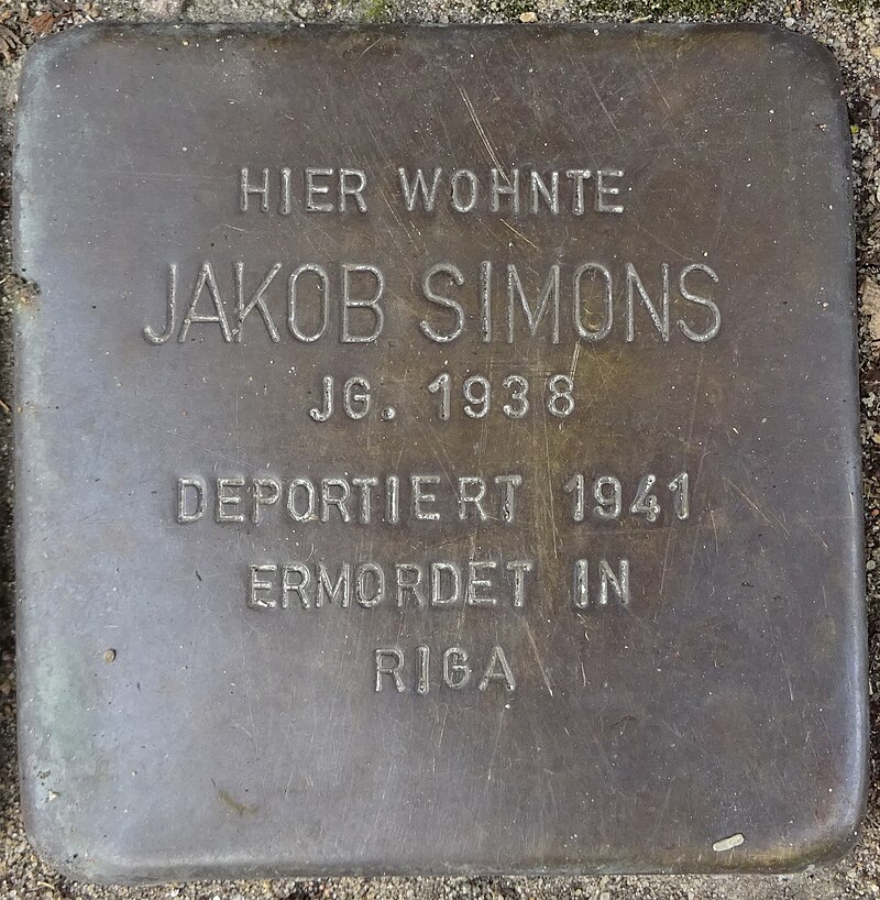 Stolperstein Herrenweide 23 (Jakob Simons) in Hamburg-St. Pauli.JPG
