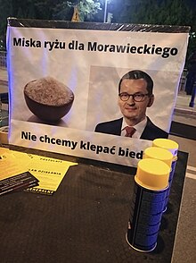 Strajk Wszystkich Polakow - Miska ryzu dla Morawieckiego.jpg