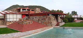 Fortune Salaire Mensuel de Taliesin West Combien gagne t il d argent ? 1 000,00 euros mensuels