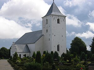 Tamdrup Kirke 01.jpg