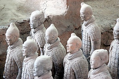 Guerriers en terre cuite, Xi'an, Chine - panoramio (14).jpg