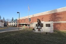 The Doughboy, Amesbury Ortaokulu, Amesbury MA.jpg