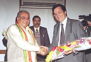 <span class="mw-page-title-main">Tapan Sikdar</span> Indian politician