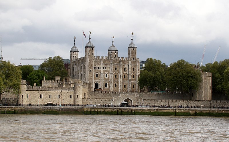 File:Tower of London (34364525455).jpg