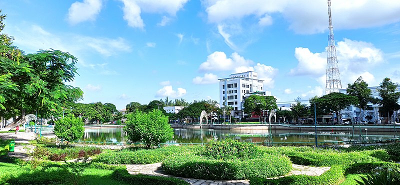 File:Truc Giang Lake, Ben Tre.jpg