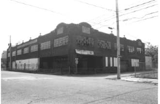 Black & White photo of Turner Todd Motor Company building in 2008 TurnerToddHistoricPhotos05.png