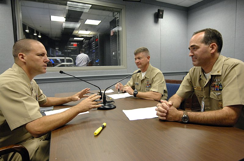 File:US Navy 090902-N-9818V-006 Senior Chief Mass Communication Specialist Bill Houlihan interviews Master Chief Petty Officer of the Navy (MCPON) Rick West.jpg