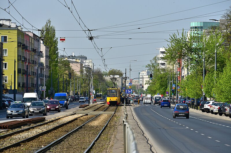 File:Ulica Grochowska w Warszawie 2019b.jpg